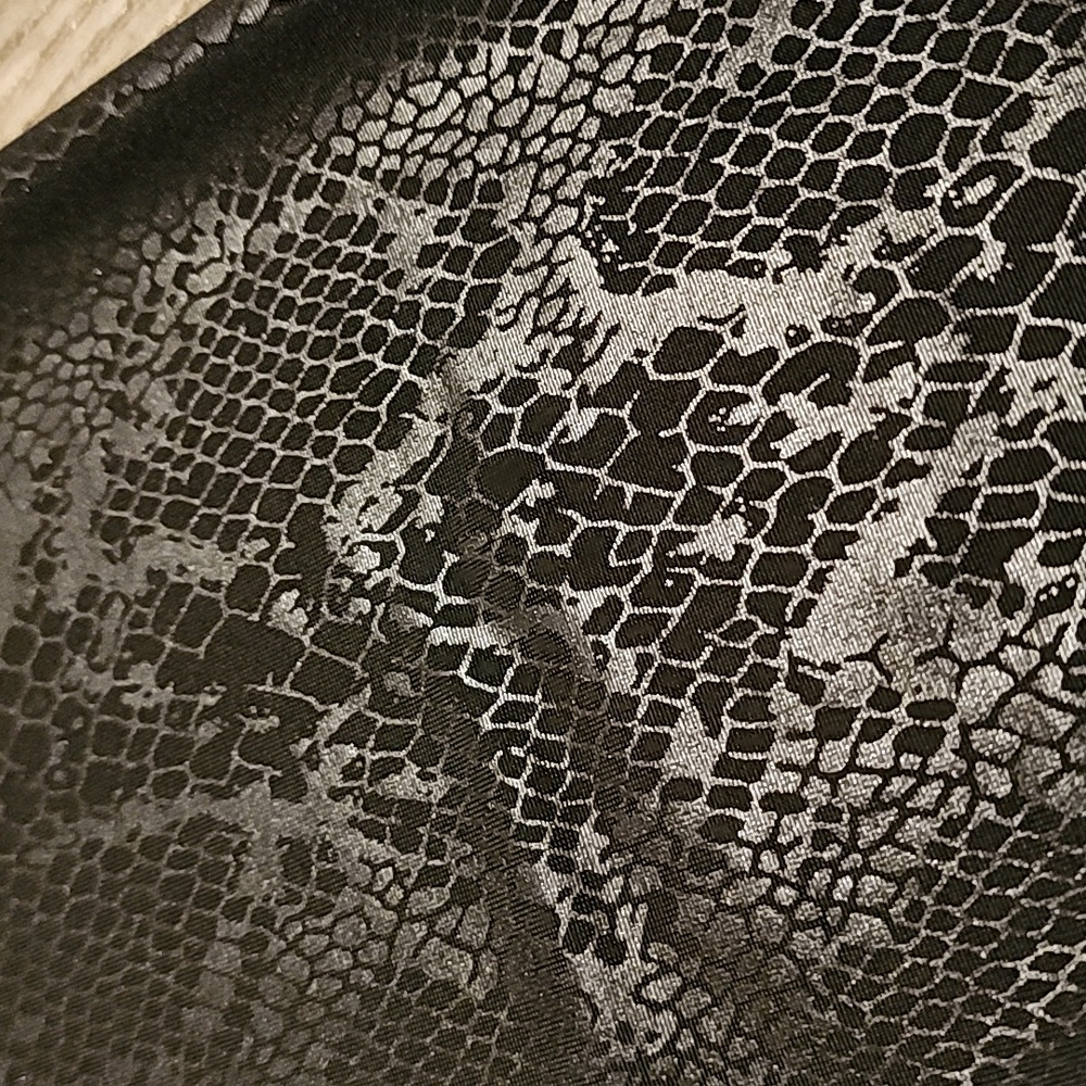Decree snakeskin lightweight leggings